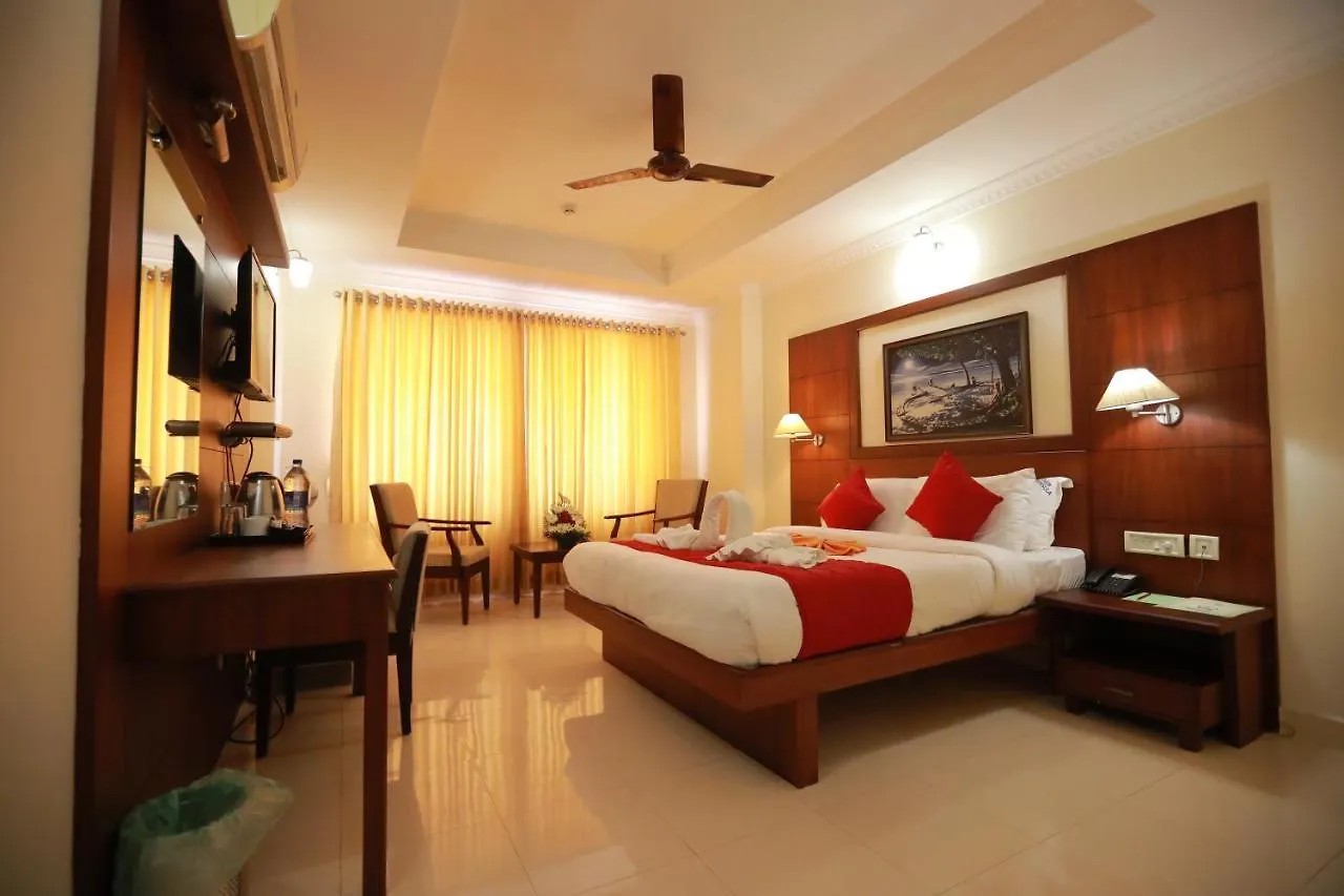 Hotel Peninsula Thrissur 3*,